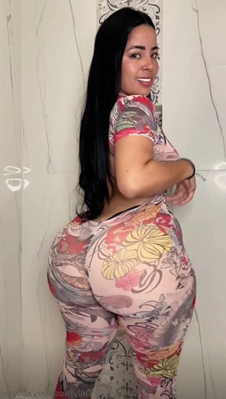 Latina caliente