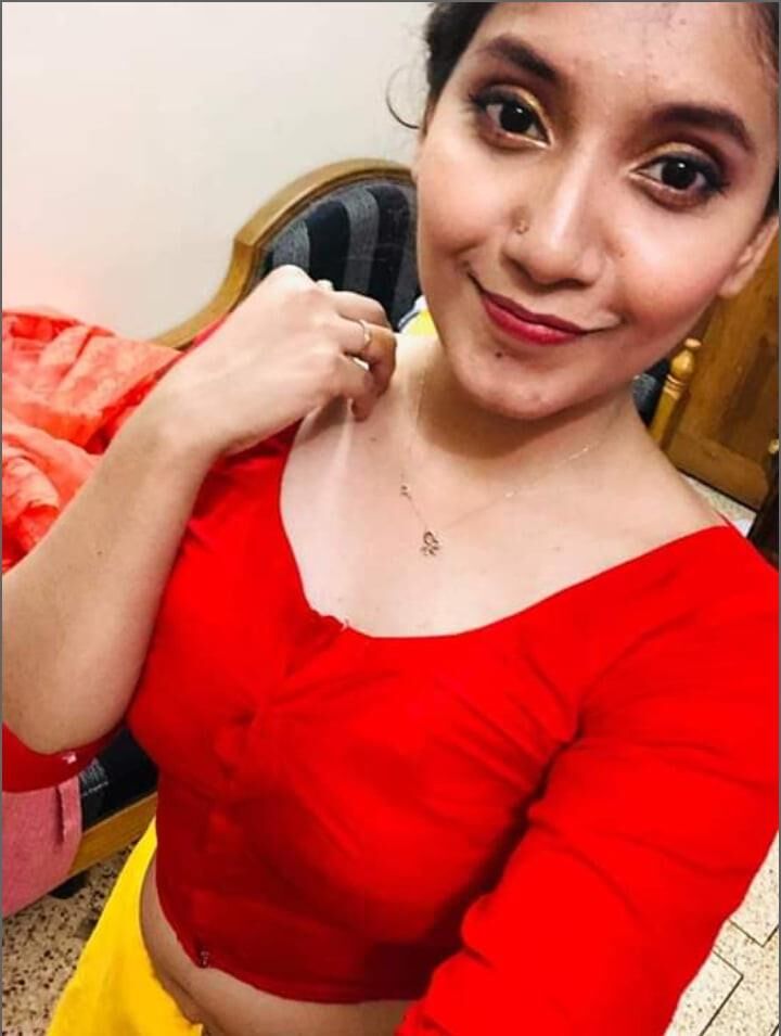 Selfies de topless desi gal
