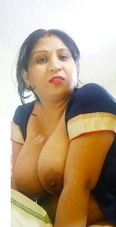 大きな汚いインドのママ