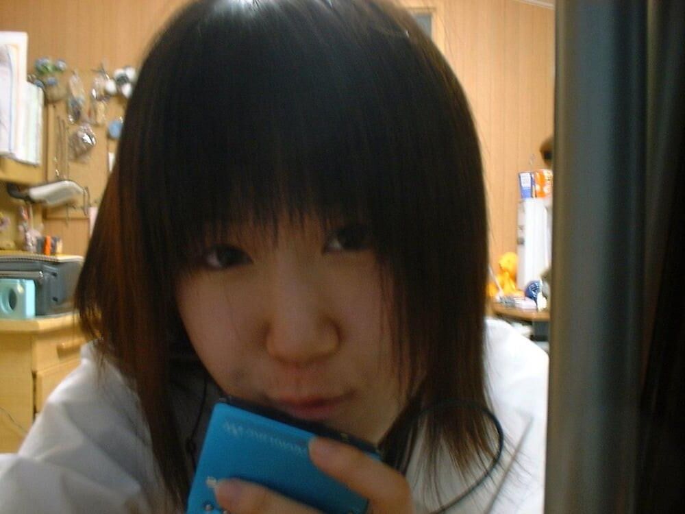 学校の制服を着た日本のファックおもちゃ
