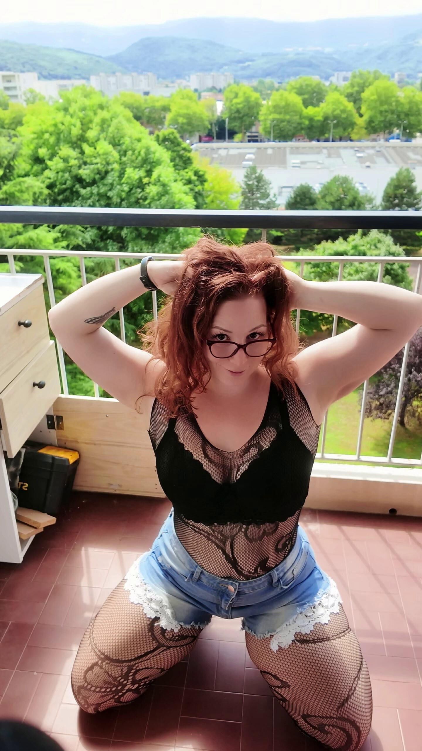 アンドレアの大きなお尻ビッグおっぱいレッドヘッドフレンチBBWアナル妻ミックスショット