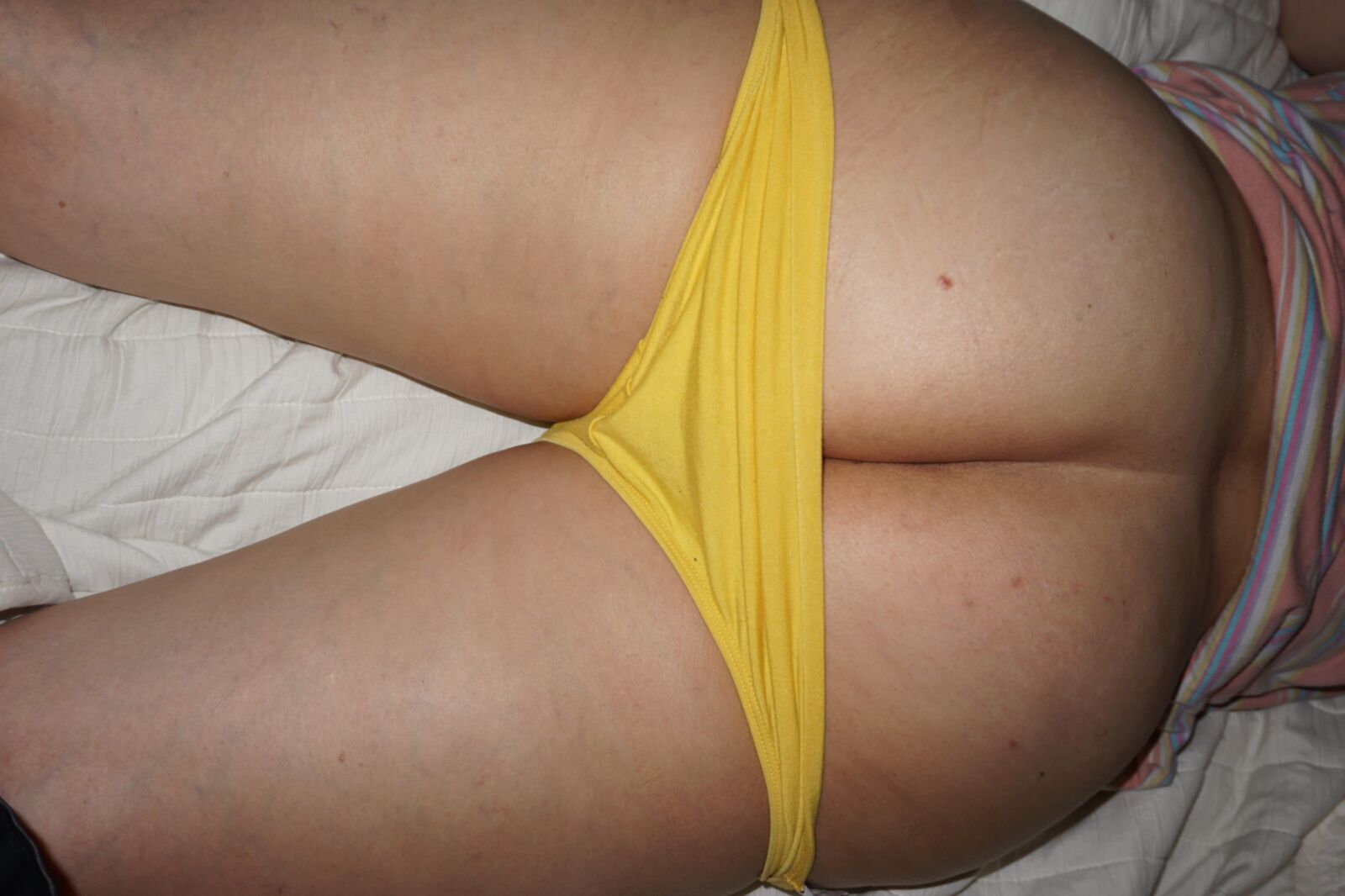Esposa latina desnuda