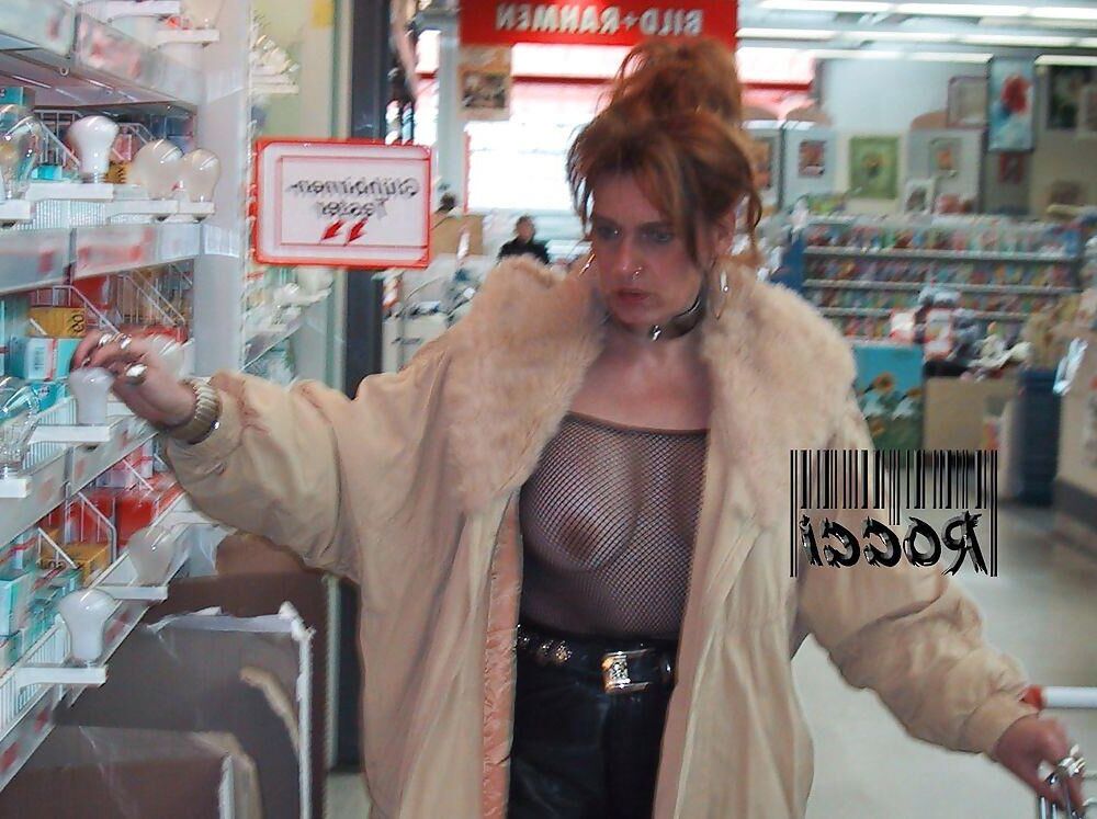バベット・フォン・ロギ、巨乳のドイツの赤毛ギルフ