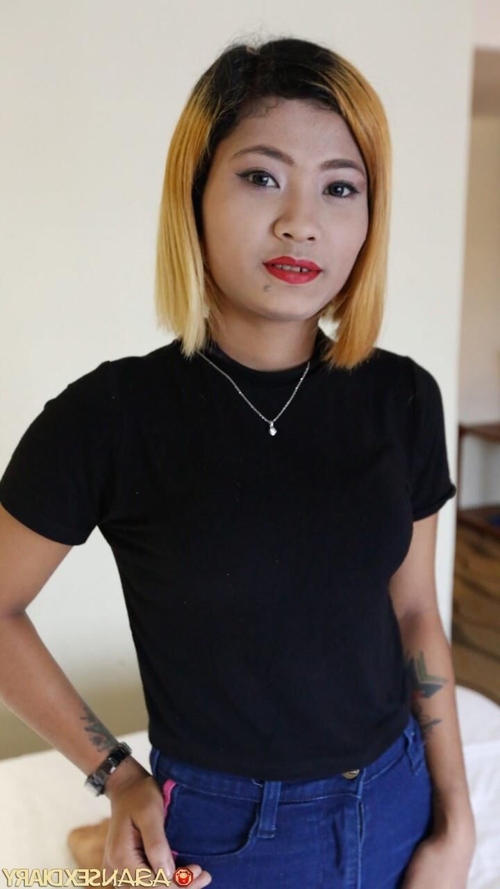 ビルマの売春婦は、大手の部分を犯しました