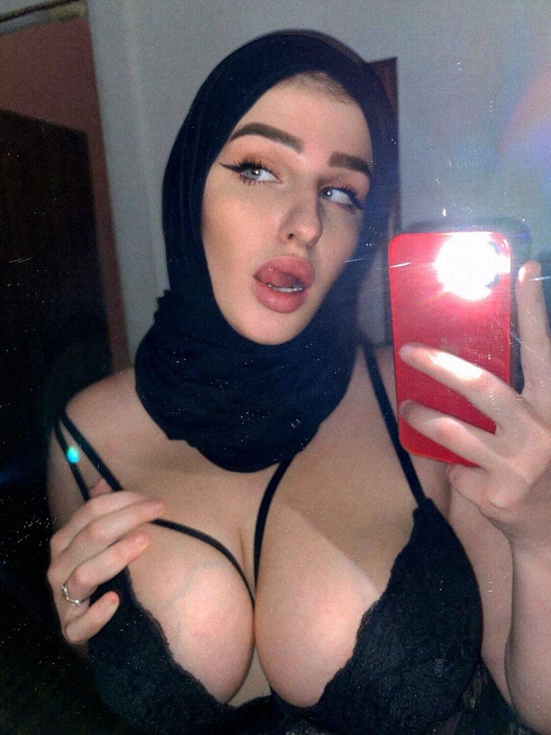 Hoejabi Sluts：イスラム教徒の女の子が自由になる