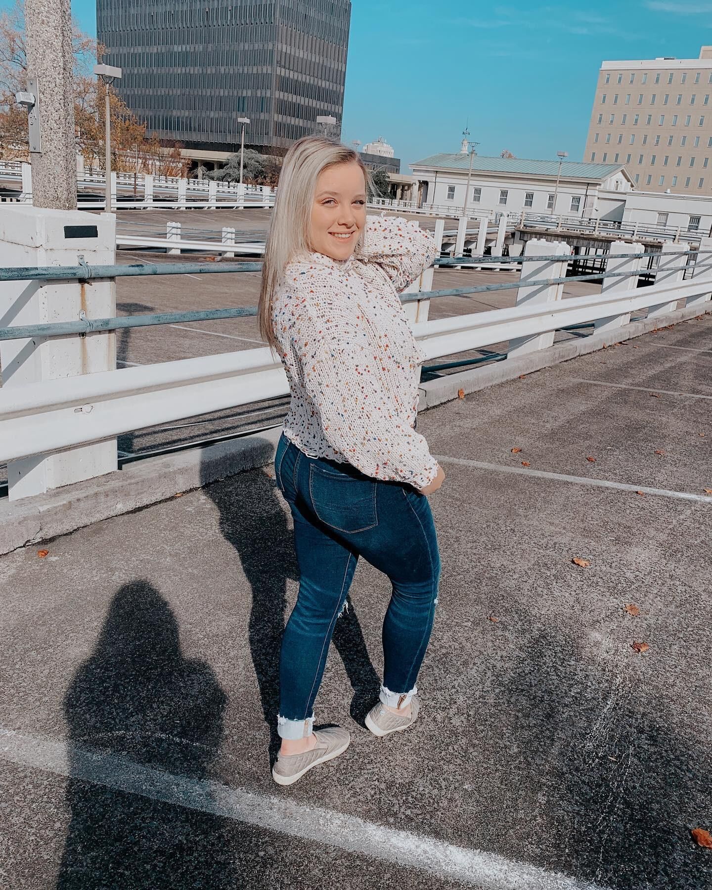 BBCの大学Snowbunny Pawg：Alivia w