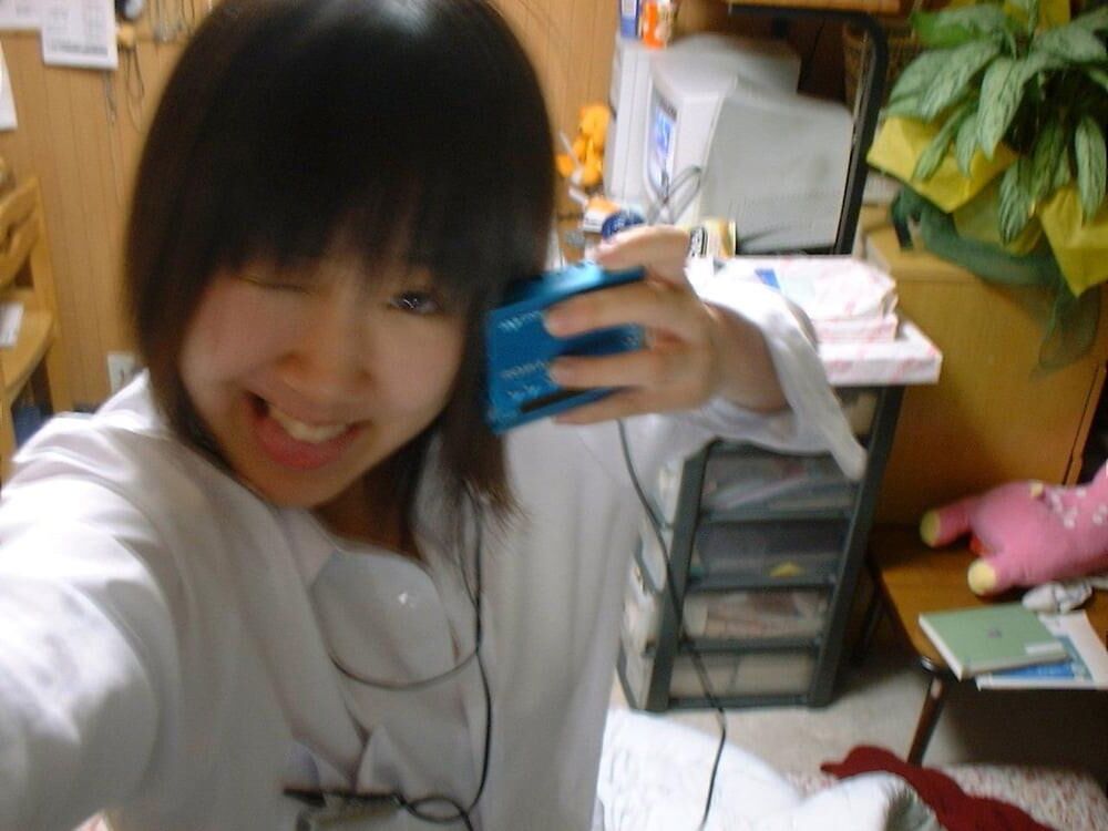 学校の制服を着た日本のファックおもちゃ