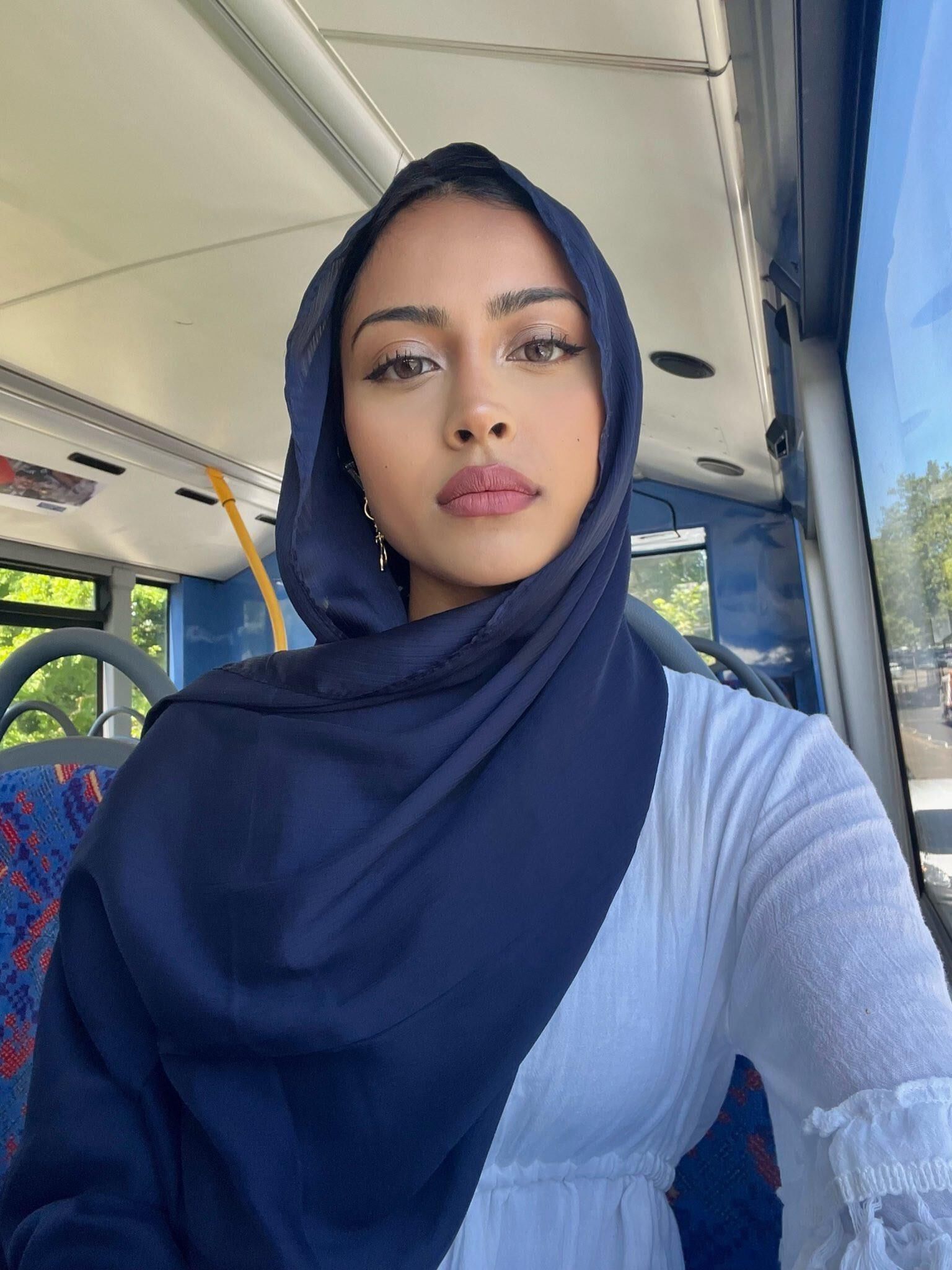Hoejabi Sluts：イスラム教徒の女の子が自由になる