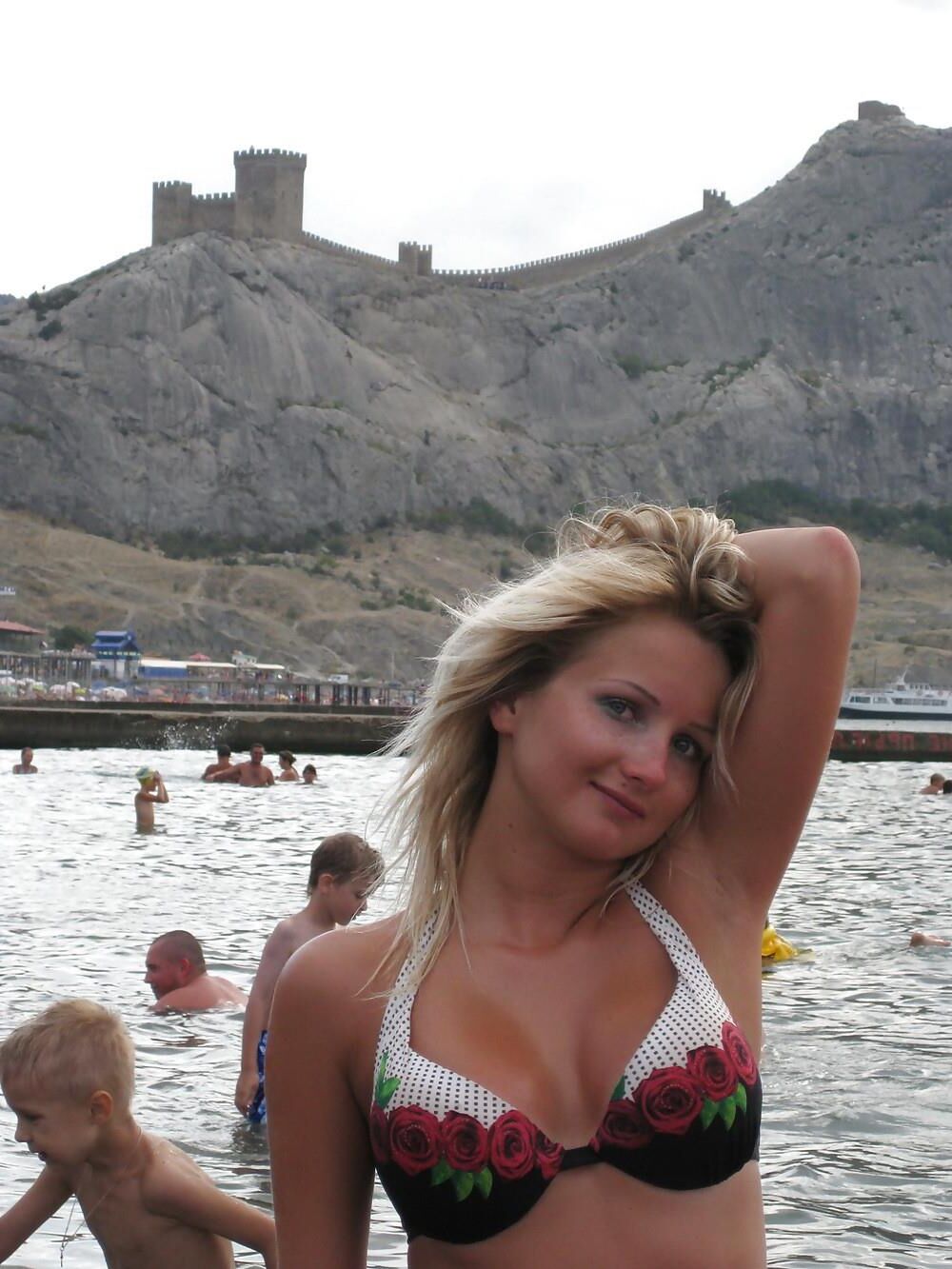 かわいいロシアのビーチ女
