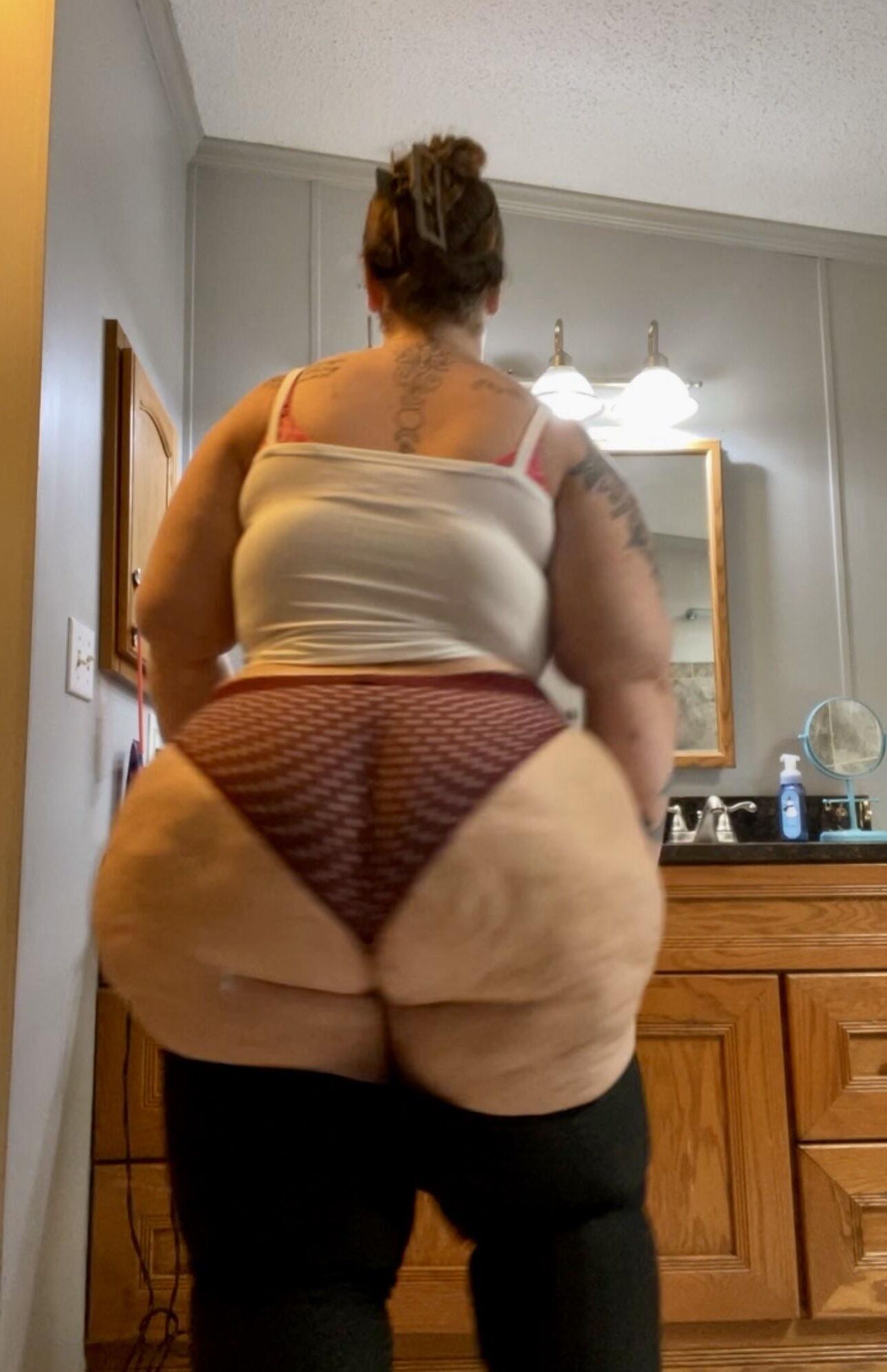 Bella Huge Butt Big Boobs Beauty BBW Wife Mixed Hot Shots