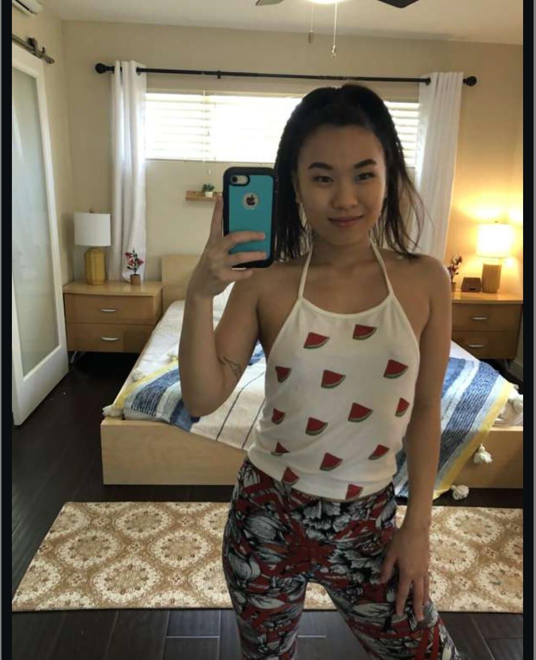 Winzige koreanische Frau