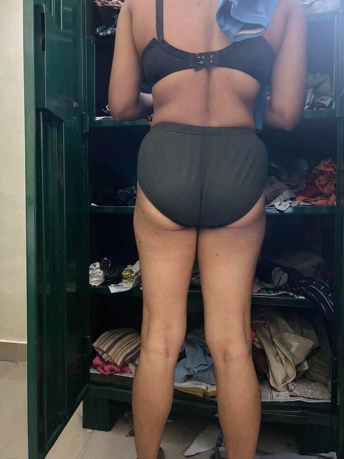 Hardcore and Softcore (Desi Indian Aunties and MILF) 