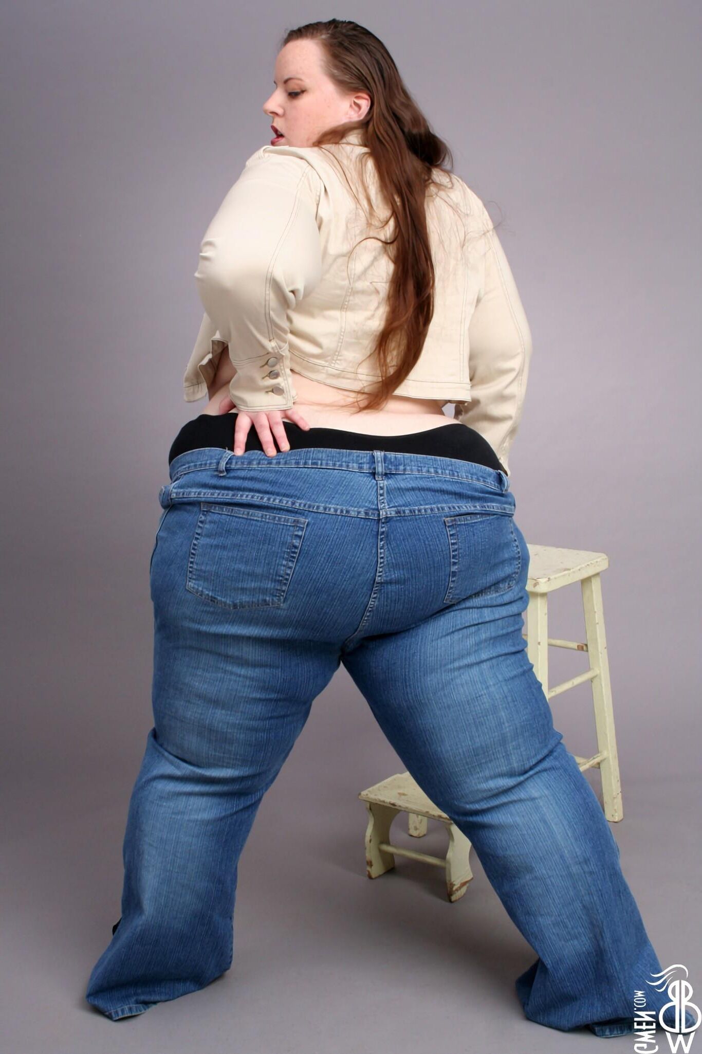 Radieuse Gwen SSBBW Rousse Avec desout Petits Nichons