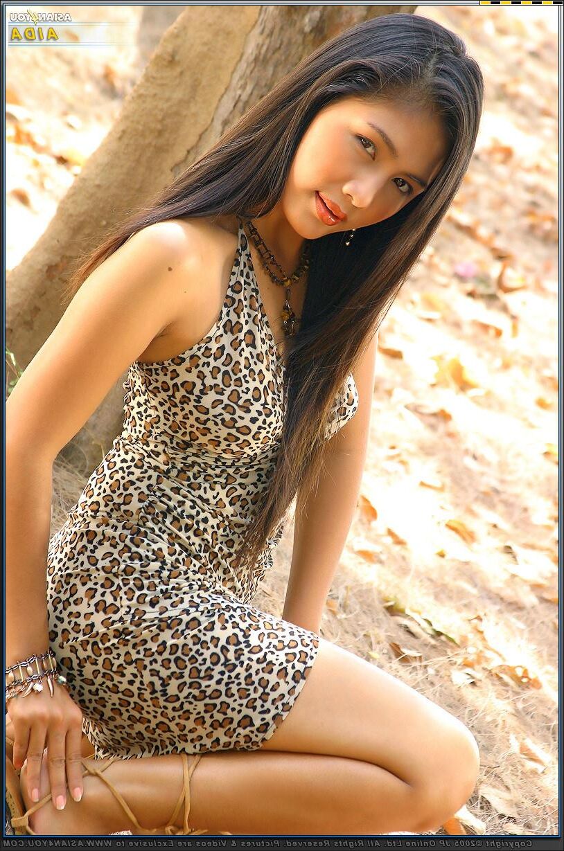 Asianyou Aida Outdoor Session