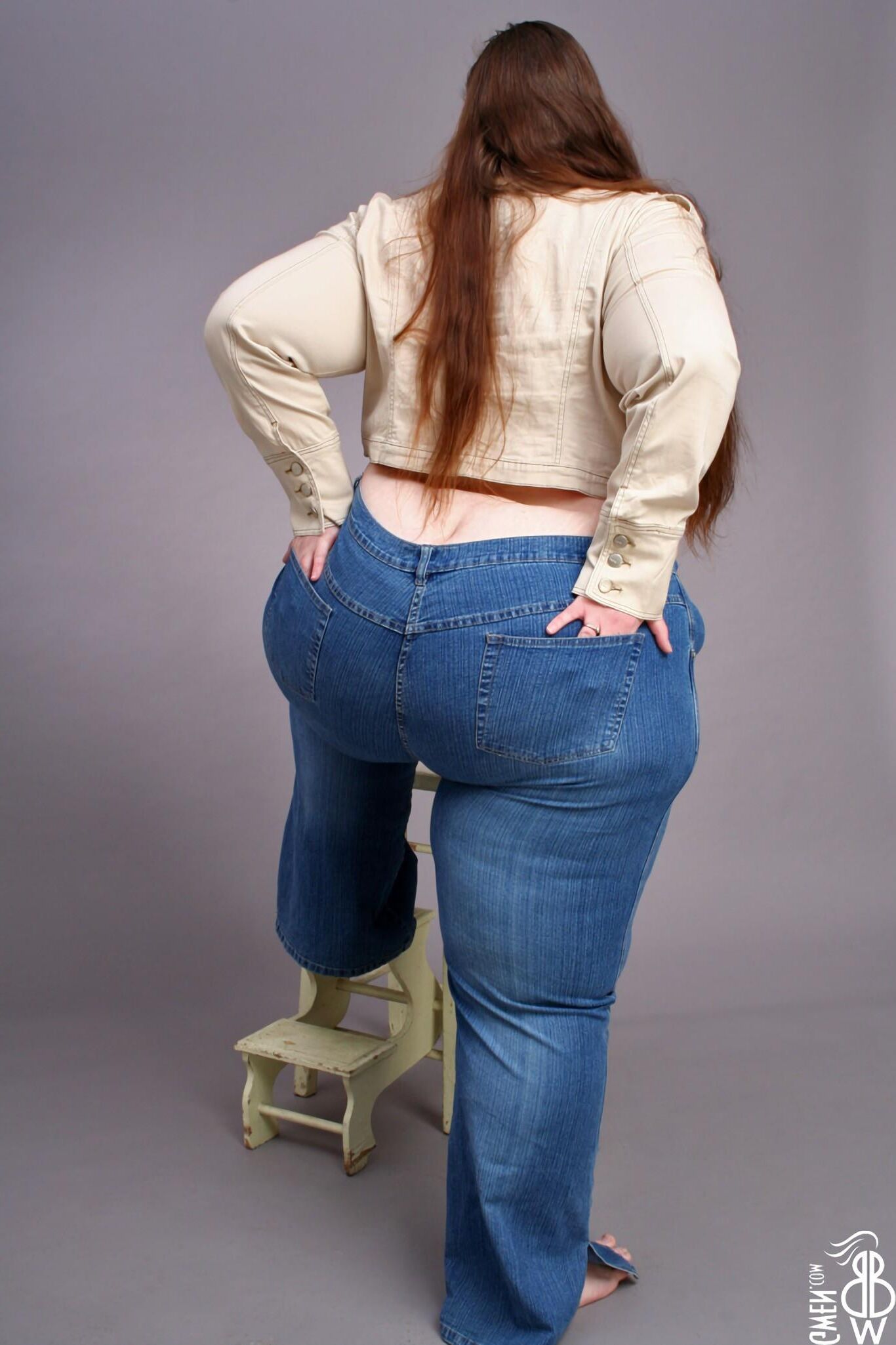 Radieuse Gwen SSBBW Rousse Avec desout Petits Nichons