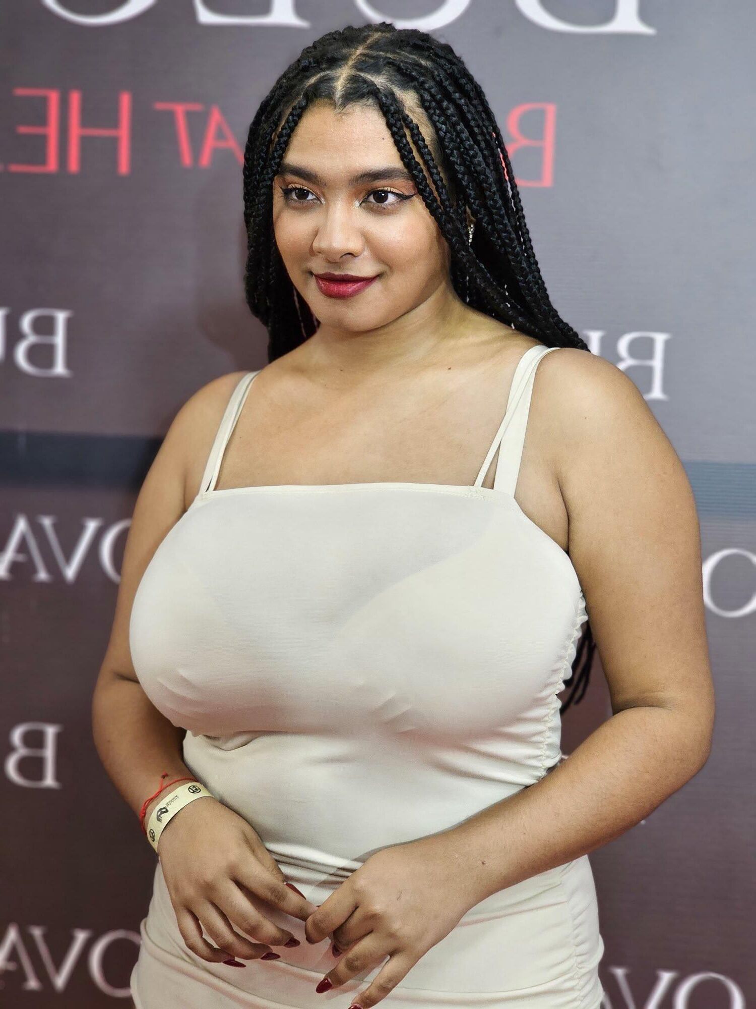 Karlamelito nalgona tetona latina