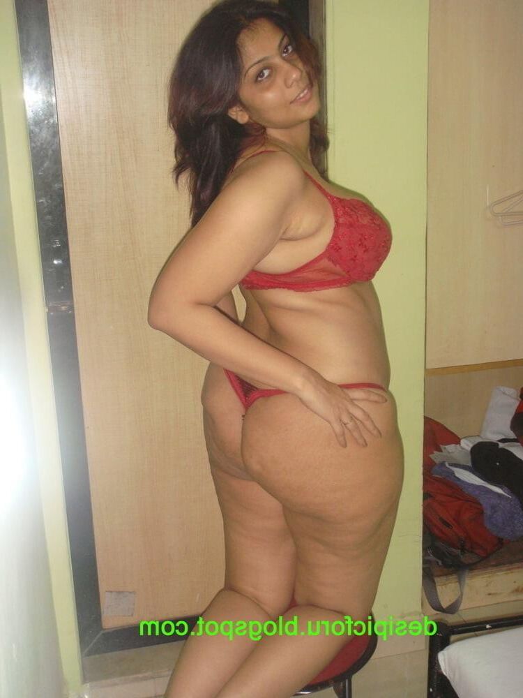 Milf indiano glump