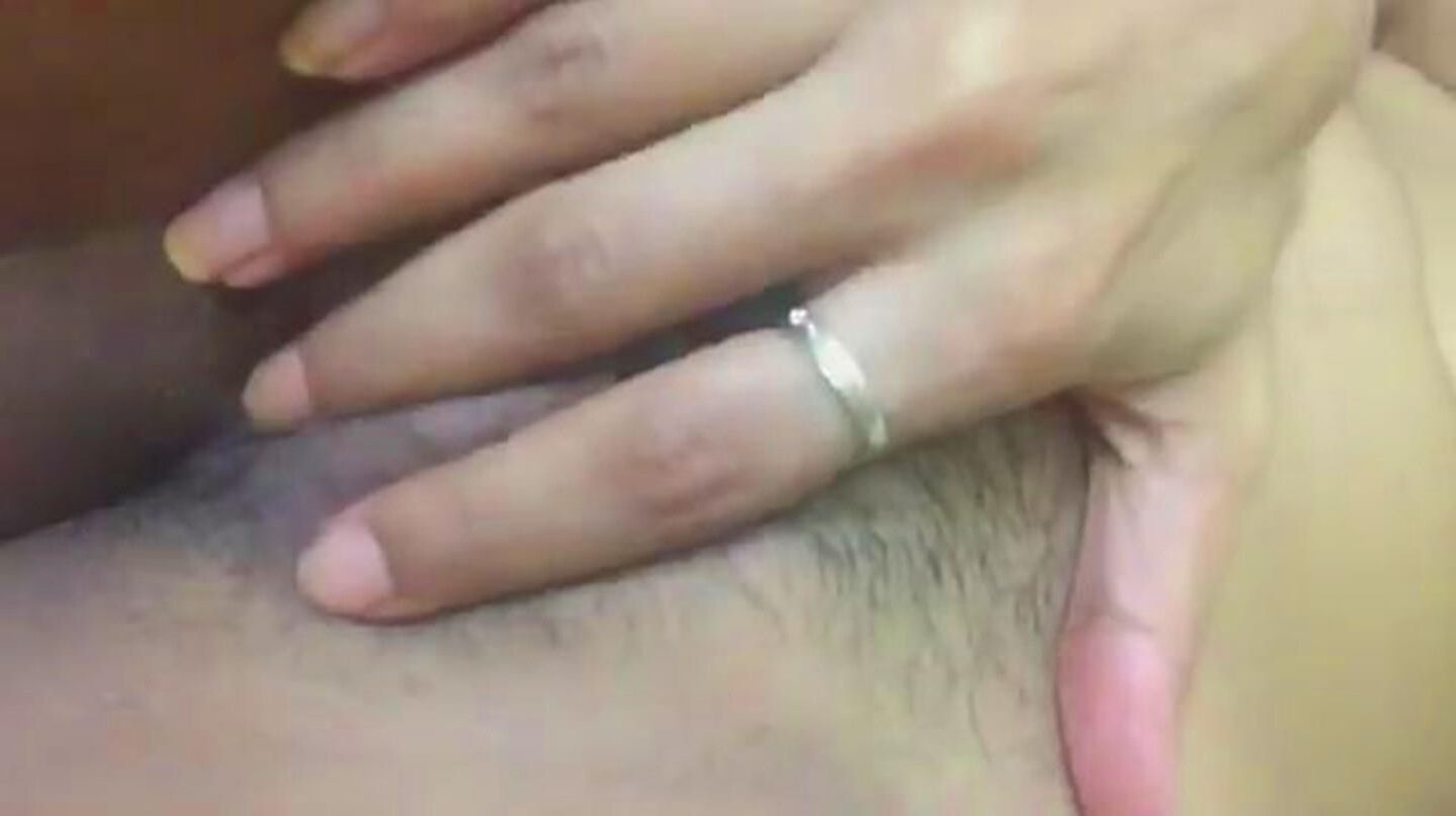 Linda Hotwife Swinger Indian fazendo sexo hardcore com touro