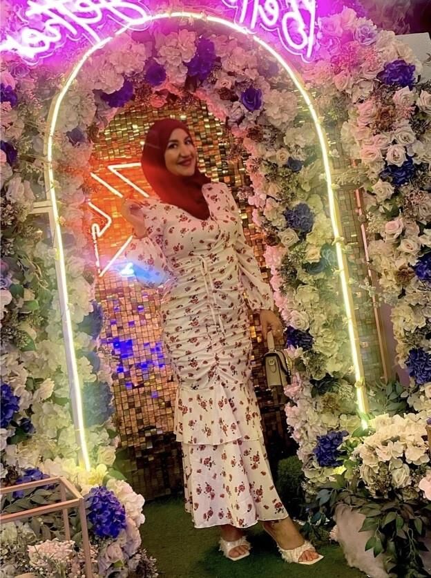 Hijab mother exposed