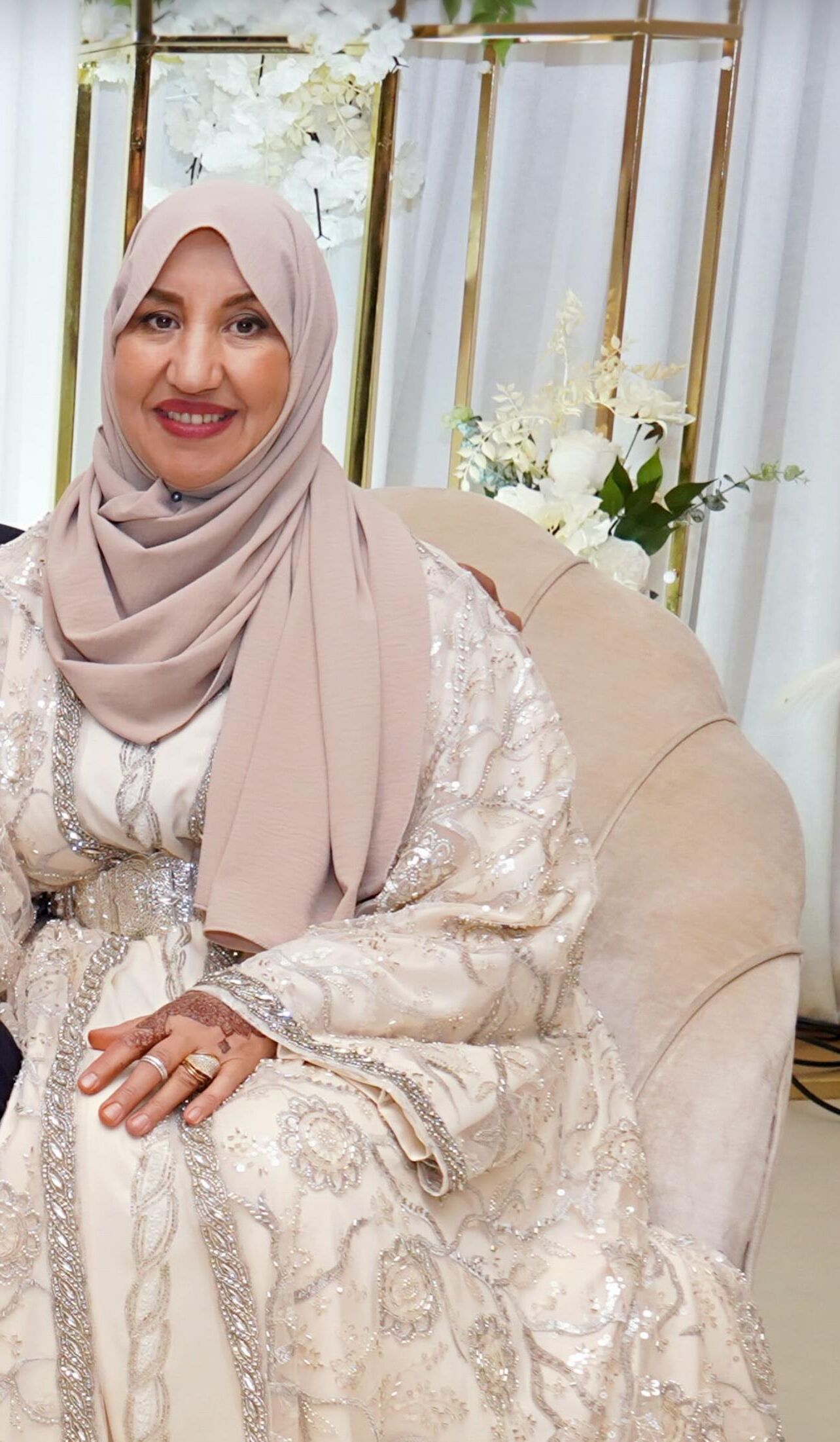 Hijab mother exposed