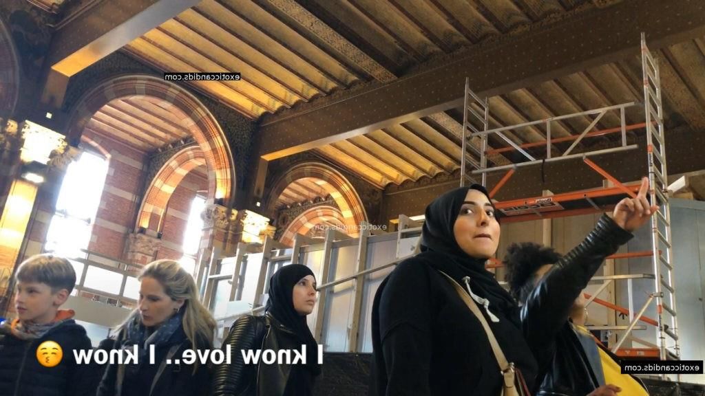 Hijabi Phat Jiggly Ass